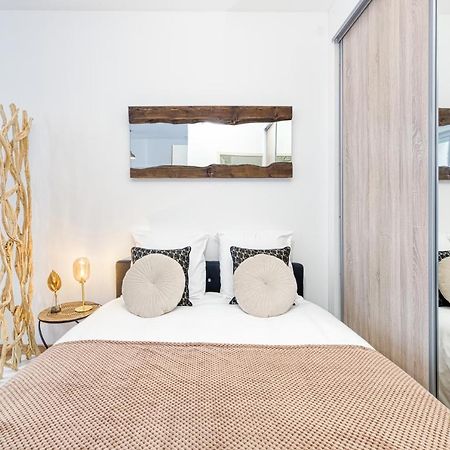 Meuble Classe 3 Etoiles Au Pied Des Thermes アルバール エクステリア 写真